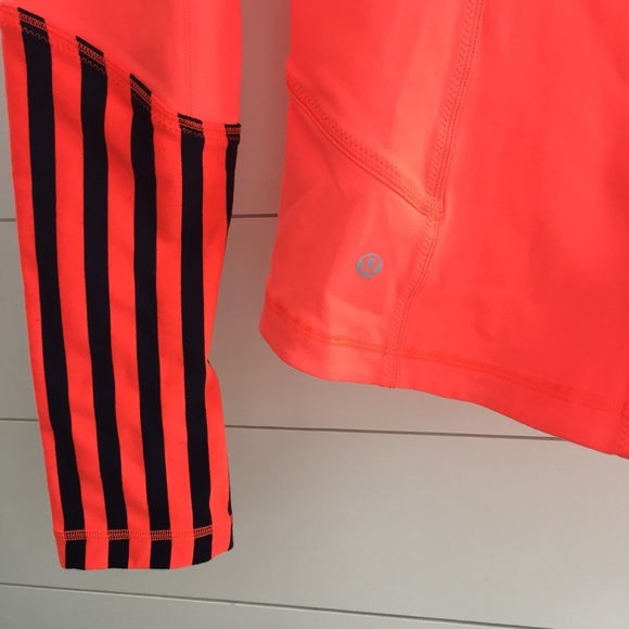 🛑 SOLD! LULULEMON Zip Up Forme Run Jacket - Picture 6 of 8